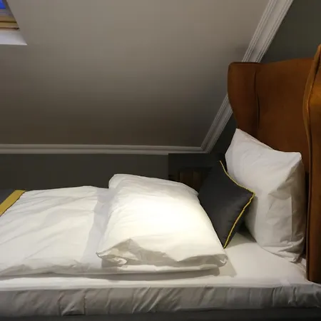 Hotel The Pearl Airport 3*