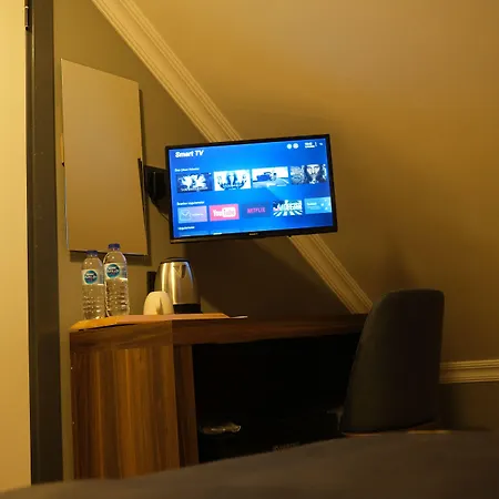 The Pearl Airport Hotel